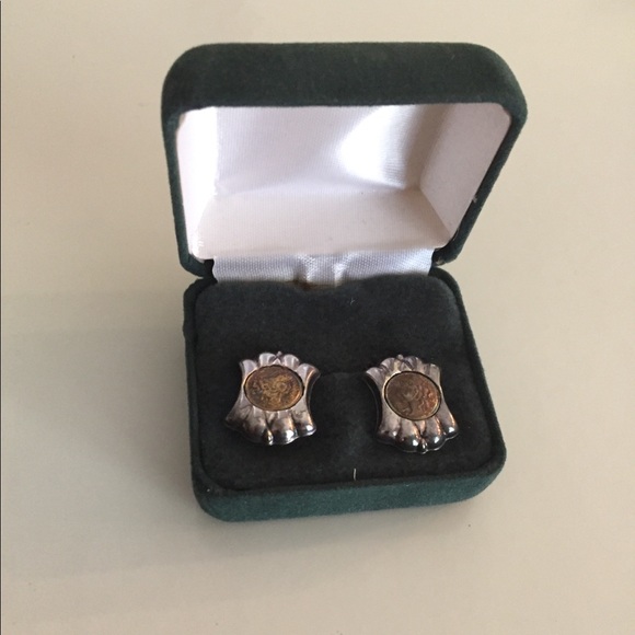 Rare Metal Slivery Antique Vintage Silver Italian Cameo Crest Post Earrings - Picture 4 of 8